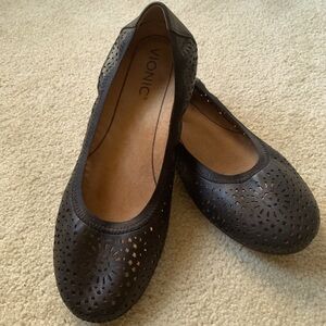 Vionic flats ….worn once